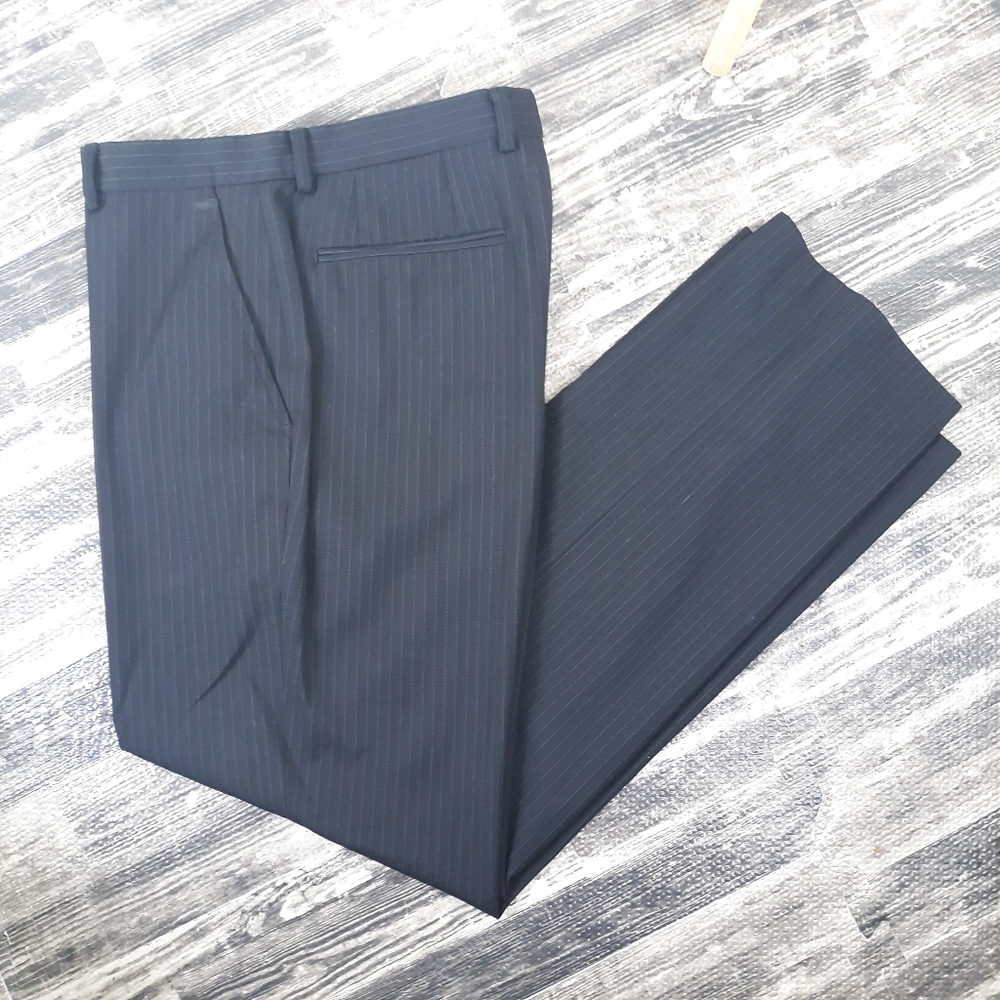❤4/$20 sale❤Axcess Claiborne company mens pants